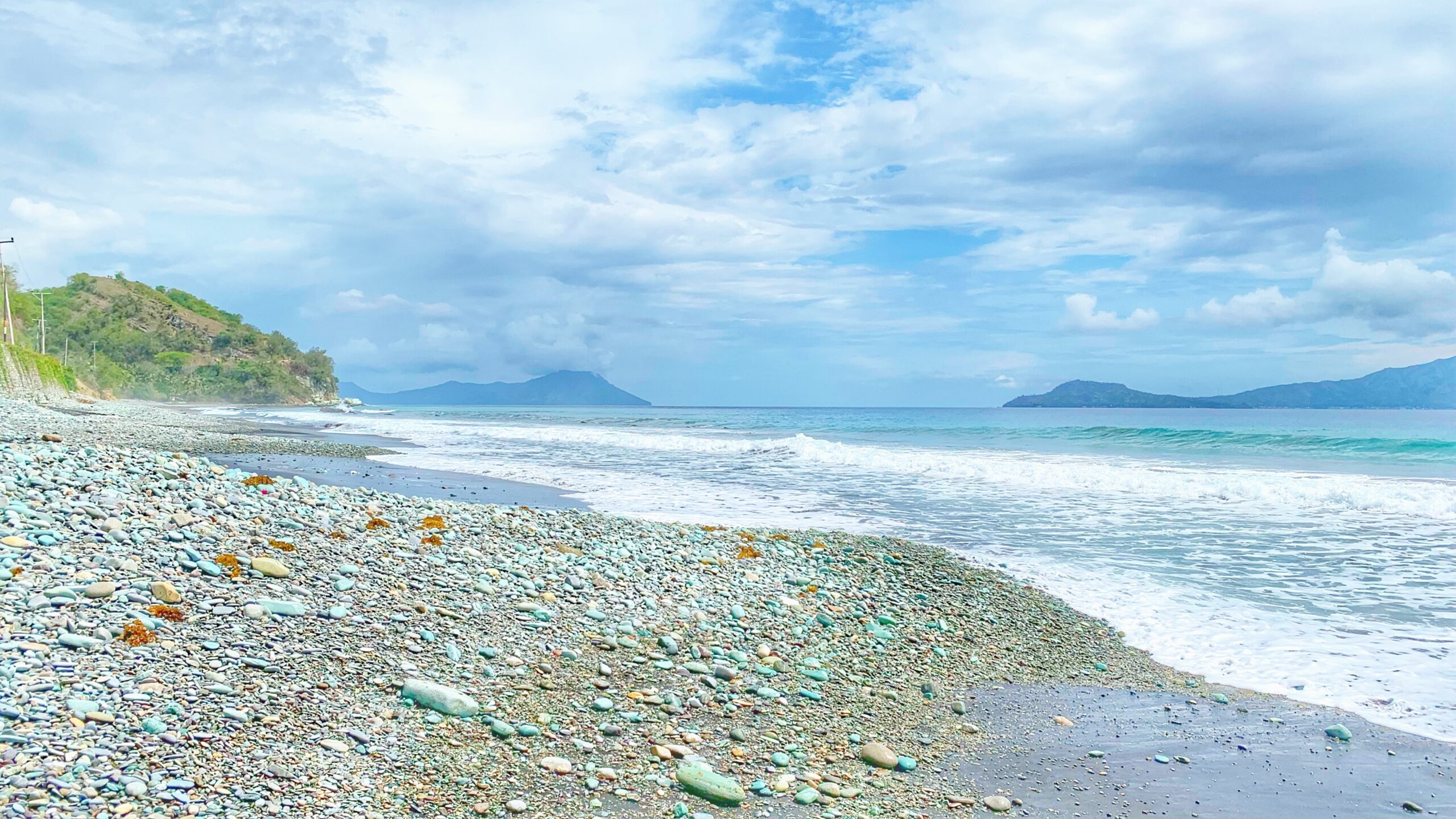 Flores Komodo Tours 7 Days ( Speedboat ) blue stone beach